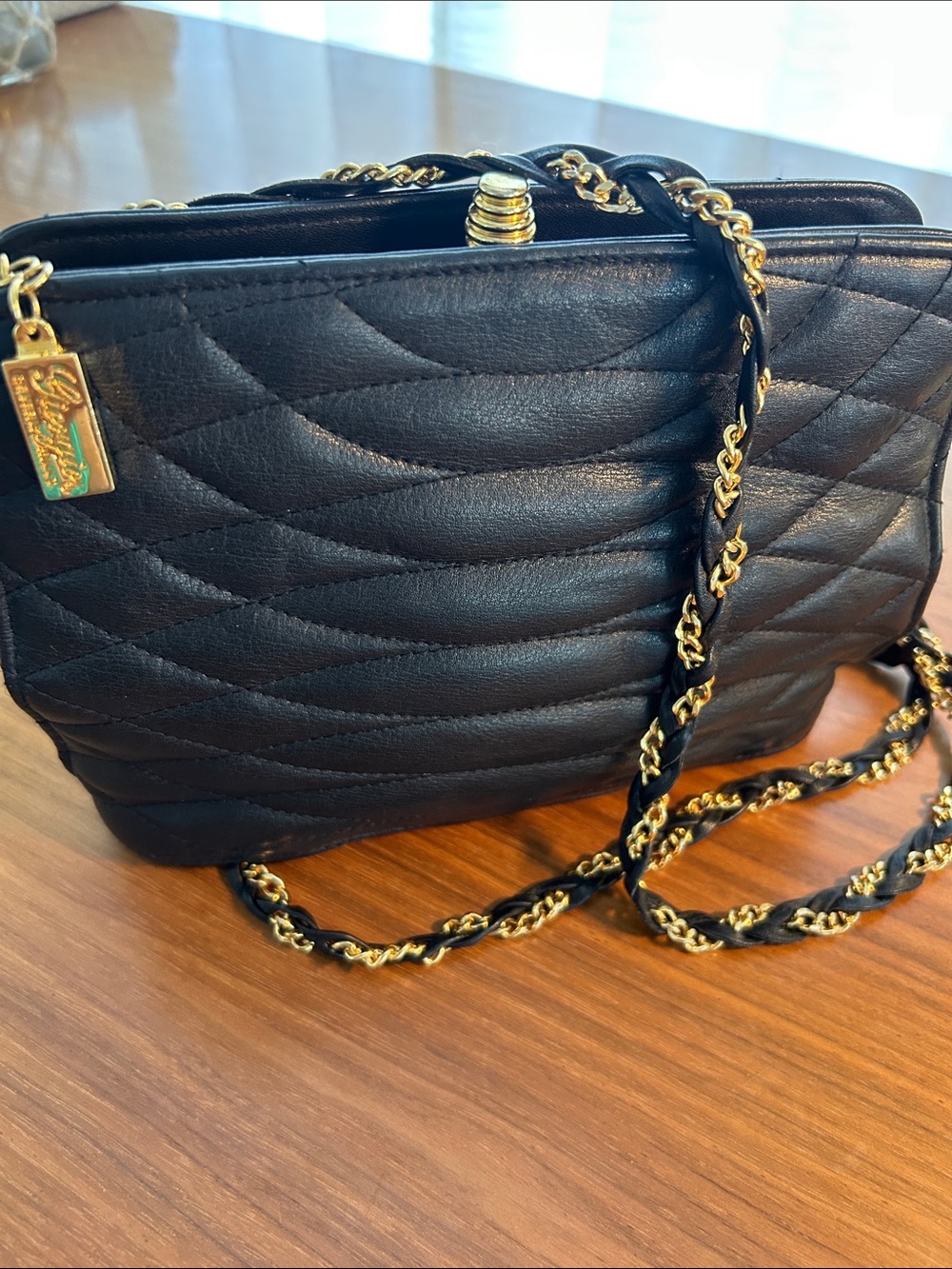 Black Quilted Giorgio Beverly Hills Leather Bag w/Gold Chain/leather Strap